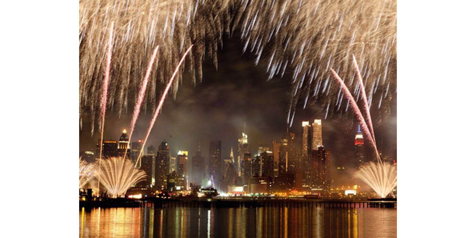 Michel Setboun - Fireworks on Manhattan, NYC