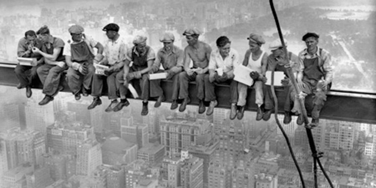 Charles C. Ebbets - New York Construction Workers Lunching on a Crossbeam, 1932 (detail)