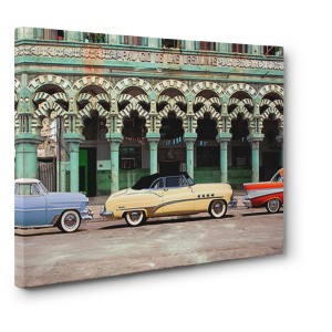 Pangea Images - Cars parked in Havana, Cuba