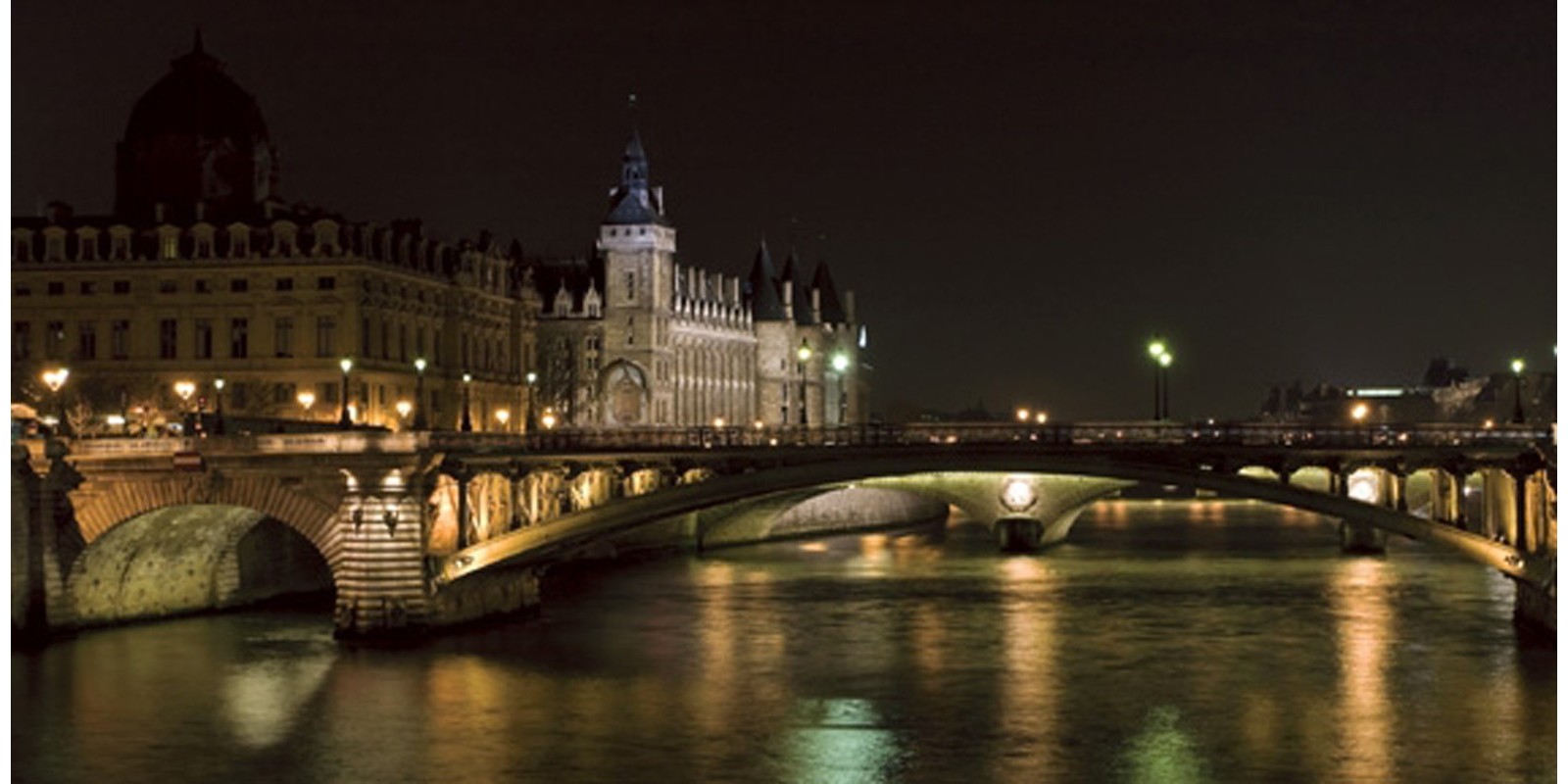 Pg-Plaisio - River in Paris