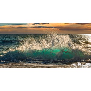 Pangea Images - Wave crashing on the beach, Kauai Island, Hawaii (detail)